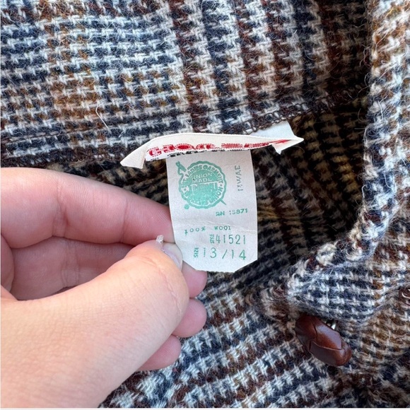 100% wool plaid blazer dress with button-up front and long sleeves - Picture 5 of 6